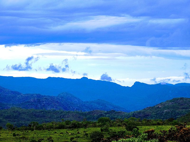 Arquivo:Serra do Espinhaço.jpg