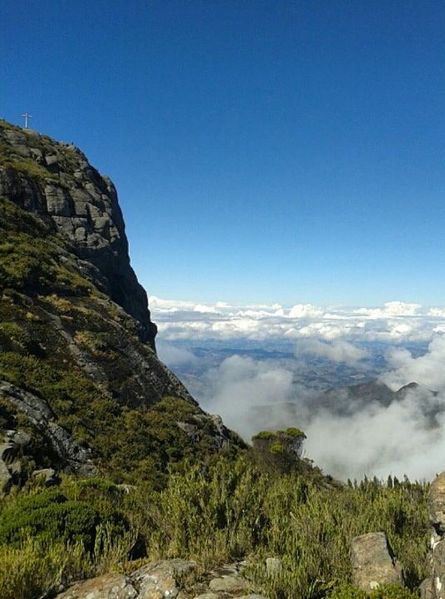 Arquivo:Pico da bandeira bruna horsth.jpg